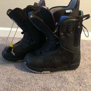 Burton Mint snow board boots size 7.5